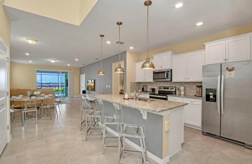Davenport House | 1681KL Weekly Stay 6Br Fireworks View