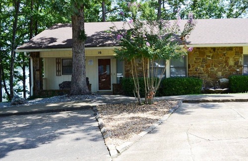 Hot Springs Village House | 16CaboPl | Lake DeSoto | Townhome Sleeps 6
