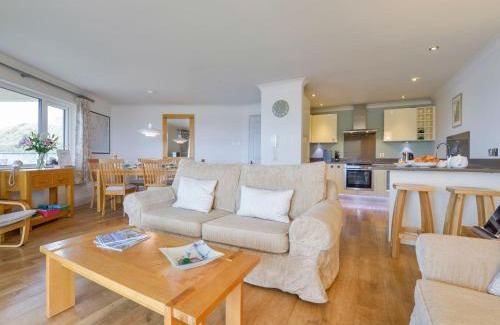 Bigbury-on-Sea Apartment | 17 Burgh Island Causeway