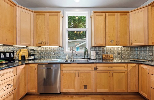 Lake Michigan Beach House | 17 Person Lake Michigan Beach House-Private Beach