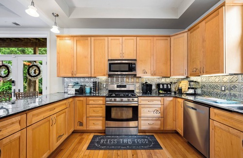 Lake Michigan Beach House | 17 Person Lake Michigan Beach House-Private Beach