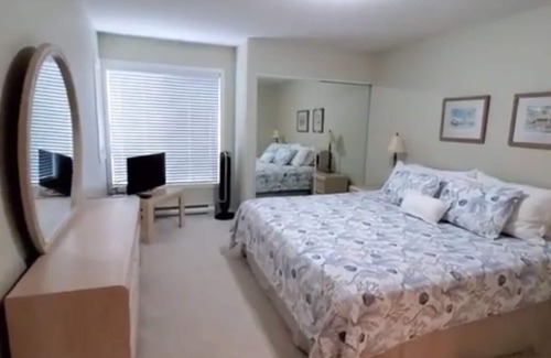 Regional District of Nanaimo Condo | #17 Tanglewood Pl - 2bd 2bth BEACH FRONT 2-level unit - Beach, sun, sand & relax