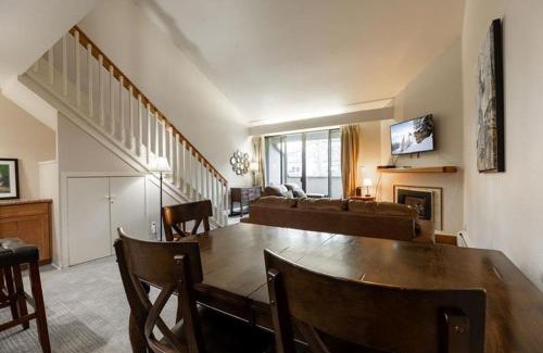 Vail Apartment | 17 Vail Road condo