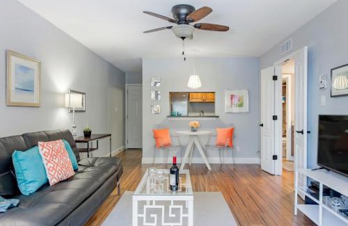 North Side Apartment | 1700 Nueces Street
