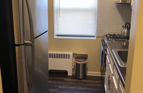 Industry Apartment | 1703 5G · Blue Gem 2bed Apt-20 min to NYC/Parking Avail.