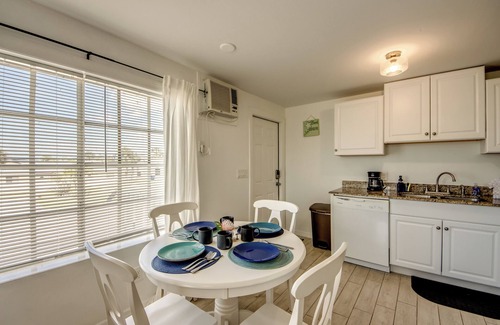 Fort Myers Beach Apartment | 17259 Whitewater - Pet Friendly Unit by Fort Myers Beach!