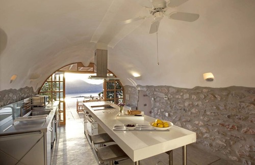 East Mani Villa | 17th century renovated luxury villa w/ breathtaking views