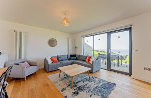 Pistyll House | 18 - 3 Bedroom Cottage - LP