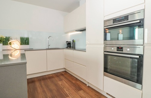 Torquay City Centre Cottage | 18 Abbey Sands