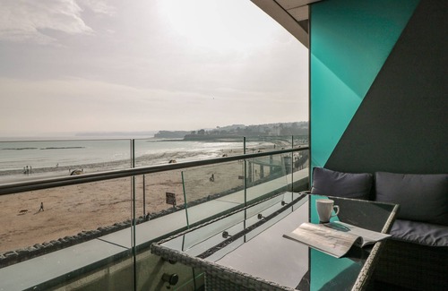 Torquay City Centre Cottage | 18 Abbey Sands