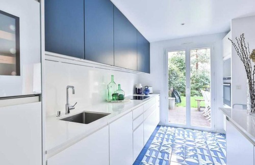 19th Arrondissement Apartment | 180m² urban gem with a terrace close to Parc des Buttes-Chaumont