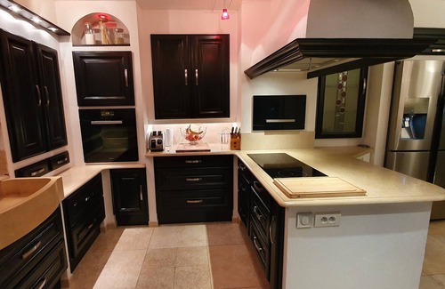 Orange Villa | 180m² villa with swimming pool, quiet and not overlooked