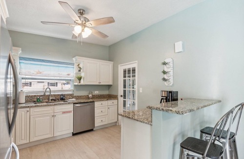 Anona House | 1818 Indian Rocks Road