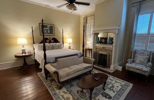 Macon Hotel | 1842 Inn
