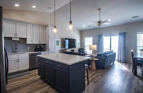 Surf City House | 185 REVIEWS 10 EXCEPTIONAL 150 FEET TO OCEAN-NEWLY RENOVATED-BEAUTIFUL VIEWS!