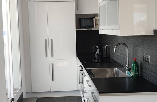 Torre del Mar Apartment | 185m2 penthouse 4 minutes from the beach, with a large terrace in a pedestrian area.
