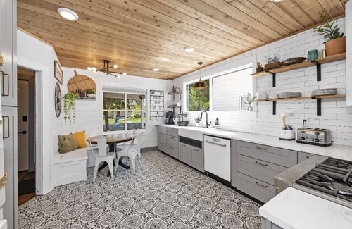 Coeur d'Alene Other | 1890's renovated downtown Coeur d’Alene home