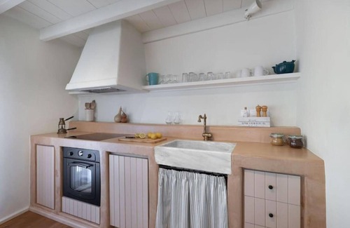 Pefki House | 1890s Romanati Boutique House I Authentic Retreat