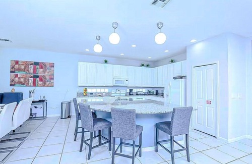 Kissimmee House | 18ppl-pool-hot tub-pets-cinema-game room