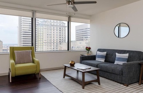 Downtown Dallas Apartment | 18th flr! CozySuites Best Sky Pool in Dallas 1BR