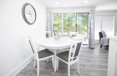 Diamondhead Apartment | 18th Hole Hideaway