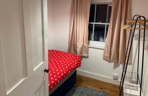 Wainfleet All Saints Cottage | 19 BARKHAM STREET, pet friendly, with hot tub in Wainfleet All Saints