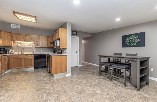 Downtown Dubuque Apartment | 190 on Main #3
