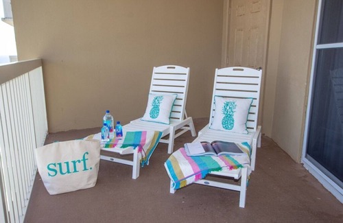 Destin Condo | 1912 | Killer Views + Tiki Bar + 3 Pools + Hot Tubs!