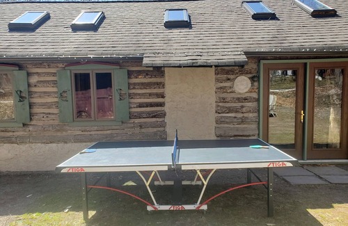 White Lake House | 1913 LOVE SHACK Bethel NY Cheap weekend Juke Box 6 BREWERIES