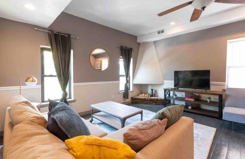 Washington Square West Apartment | 1918 Duplex with Character City Center