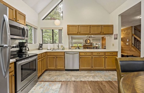 Jefferson Township Apartment | 1920 South Ridge Court