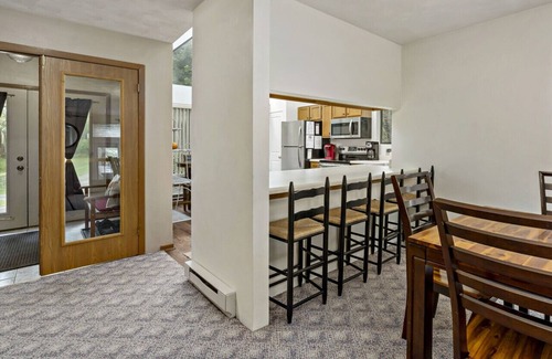 Jefferson Township Apartment | 1920 South Ridge Court