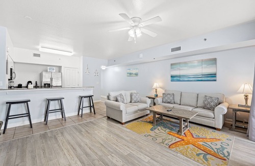 Panama City Beach Resort | 1922 Pool & Beach views, w/two parking passes, spectacular lagoon-style pool