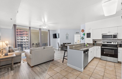 Panama City Beach Resort | 1922 Pool & Beach views, w/two parking passes, spectacular lagoon-style pool