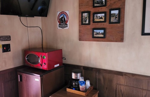 Williams Cabin | 1929 authentic Caboose Suite #1