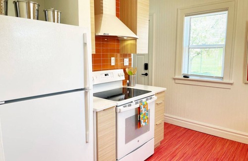 Cedar Rapids House | 1960s Gem-Close to Downtown & In a Quiet Area
