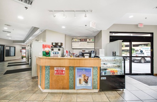 Myrtle Beach Apartment | 19th-floor oceanfront studio with AC, WiFi, pool & hot tub - snowbird-friendly