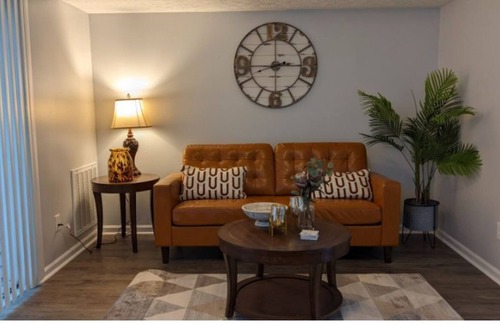 Downtown House | 1bd, 1ba Beautifully Renovated in Townhome