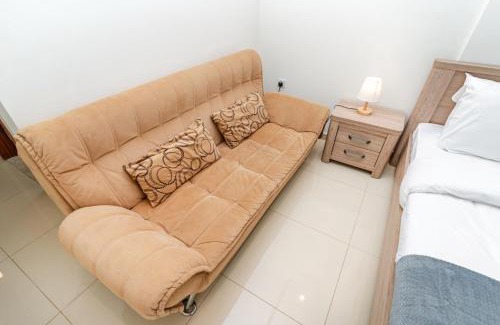Jumeirah Village Circle Apartment | 1bd apt plus study I Close to mall I Fast wi-fi