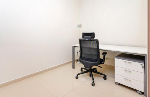 Jumeirah Village Circle Apartment | 1bd apt plus study I Close to mall I Fast wi-fi