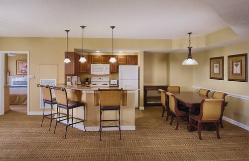 Lake Buena Vista Resort | 1BD/Orlando near Disney - Private Living Area, Full Kitchen, W/D and Balcony!