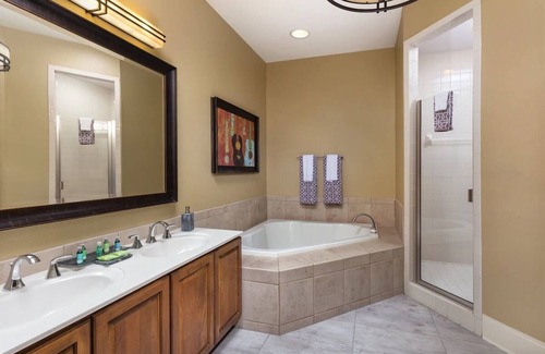 Inglewood Resort | 1Bed/1Bath Gorgeous Nashville Resort Next to Grand Ole Opry!
