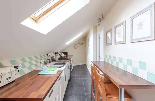Giltbrook Apartment | 1Bed Village Annexe Sleeps 2 - Parking & Wifi