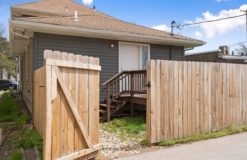 North Kansas City Apartment | 1BR/1BA Studio in NKC|Great Location+Walkable