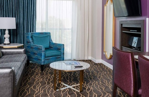 Anaheim Resort Condo | 1br Condo SoCal Thrill Seek in Theme Parks!