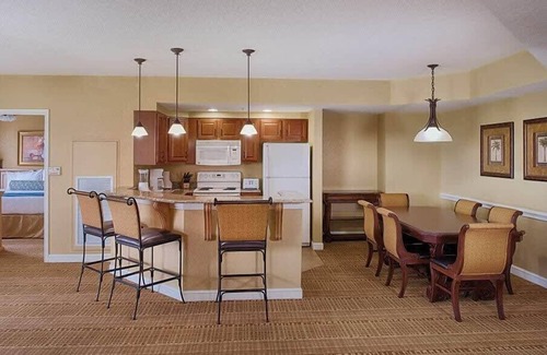 Lake Buena Vista Condo | 1BR Deluxe Condo Near Disney Free Shuttle To Park