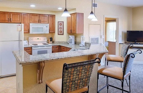 Lake Buena Vista Condo | 1BR Deluxe Condo Near Disney Free Shuttle To Park