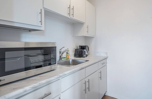 Quartier des Spectacles Apartment | 1BR Downtown MTL | Walk to Old Port