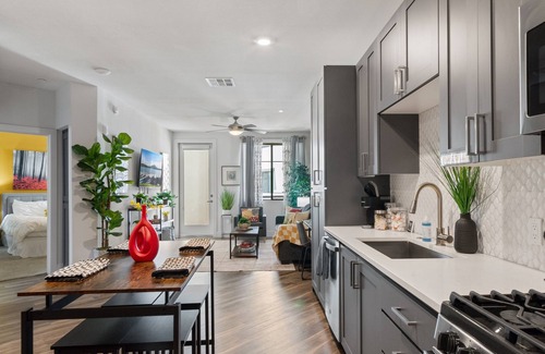 North Scottsdale Condo | 1BR Family-Friendly w/Pool & Gym | 6 Miles to Railroad Park
