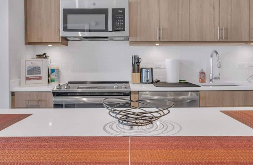 Capitol Hill Apartment | 1BR Fully Furnished Apartments Near Waterfront